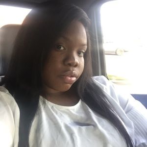 Meet your Posher, Laila